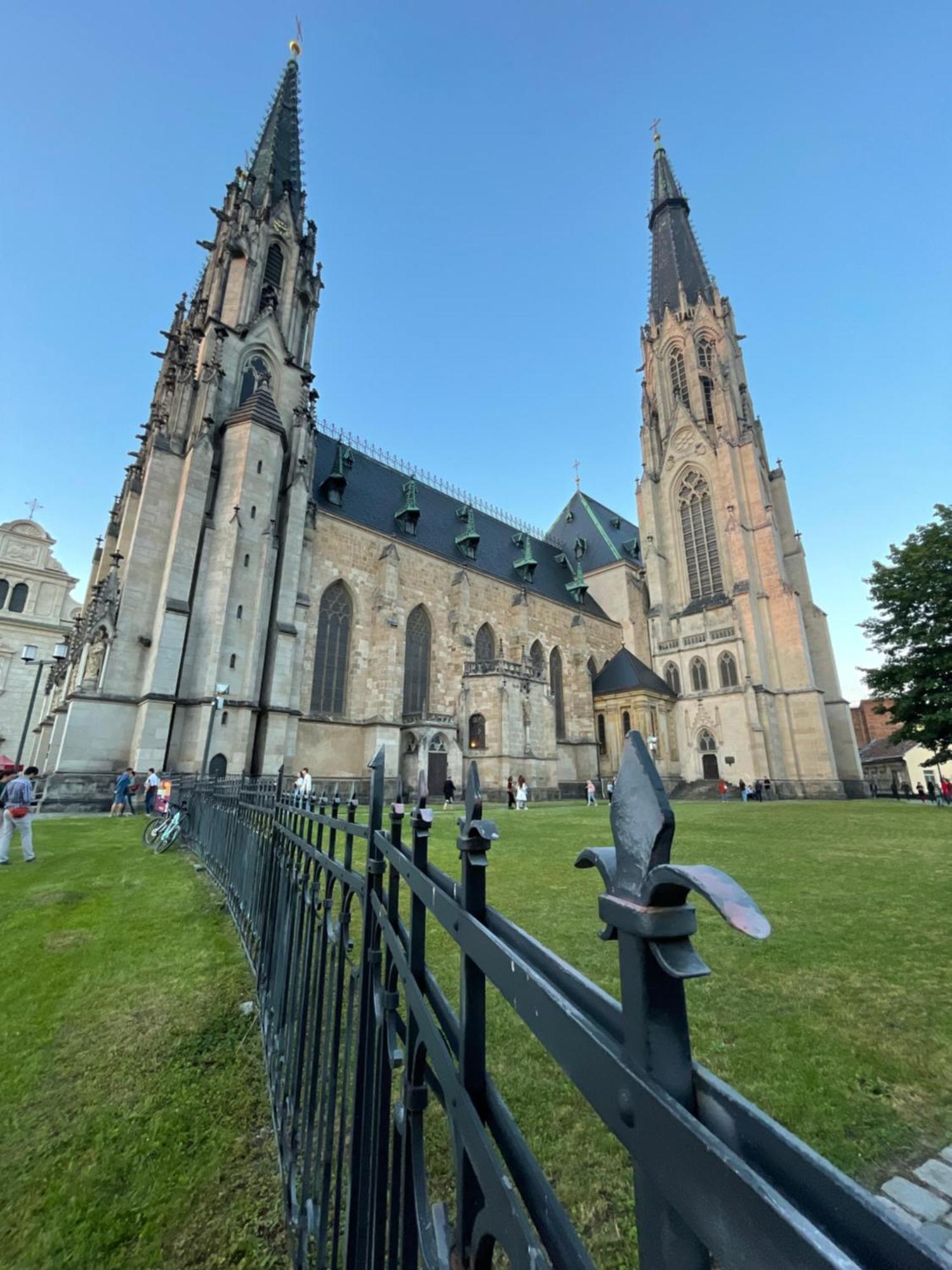 Kovarik Apartments I Olomouc Luaran gambar